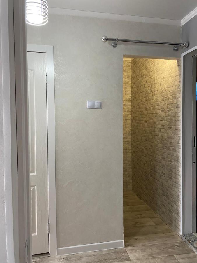 Daily short term flat Apartman Uralszk Kültér fotó
